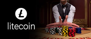 Delle fiche da gioco, un croupier e il logo della criptovaluta Litecoin.